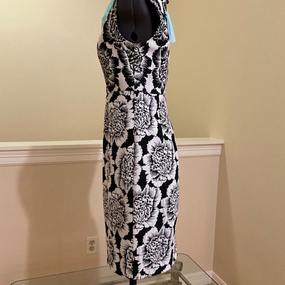 Tracy Reese, size 2, keyhole back, black and white dress. - Picture 3 of 6